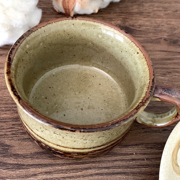 Vintage Handmade Pottery Saucer & Cup - Picture 7 of 7